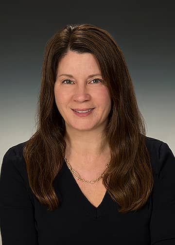 Robin Erban Moses headshot